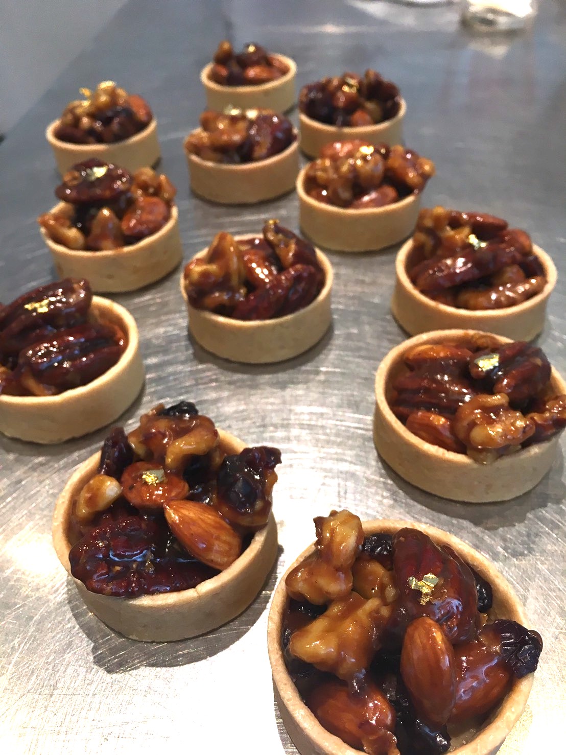 Caramel nut tarts