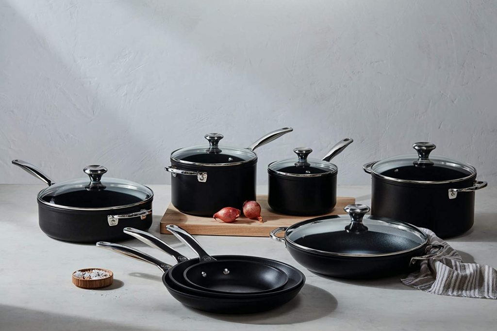 Le Creuset Cookware Set View